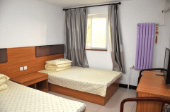 <b>从适老栖身空间、医疗保障到文娱配套全维度覆</b>